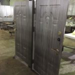 Двойная металлическая дверь